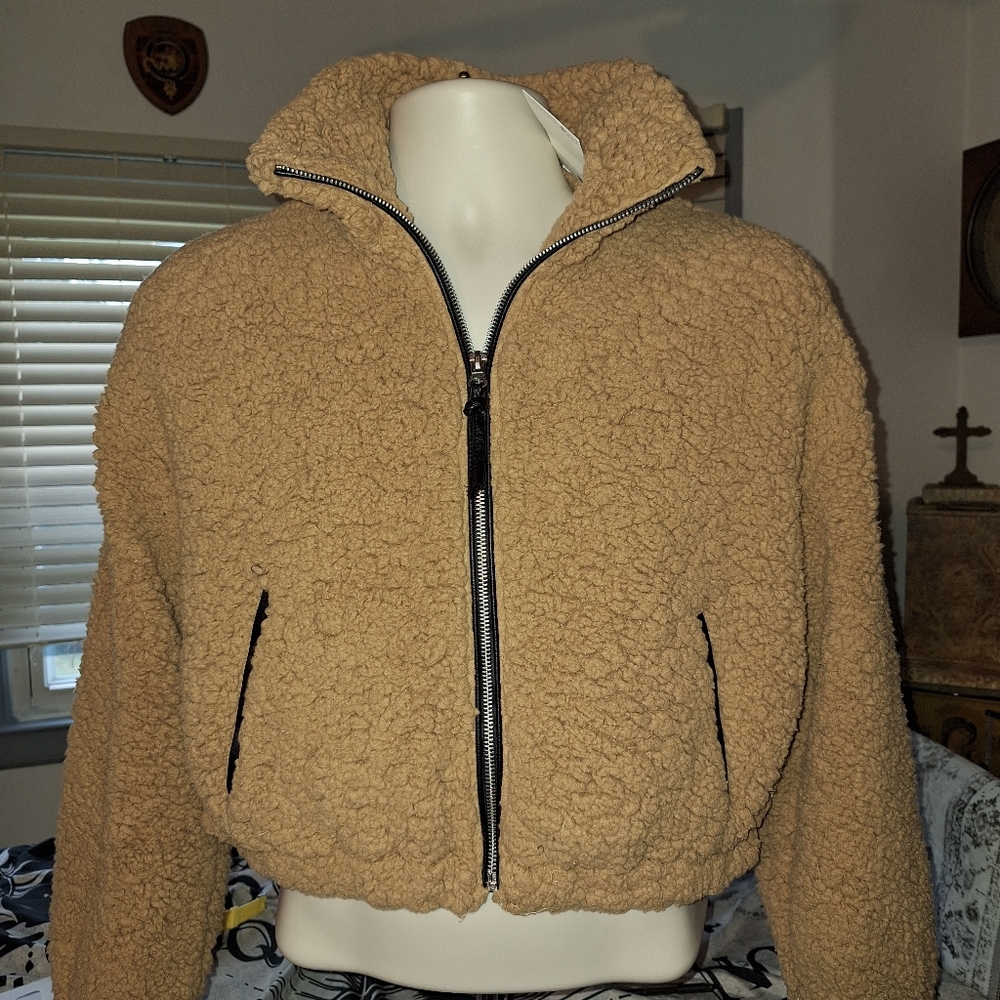 NWT SIZE LG Wallflower Camel Brown Outerwear